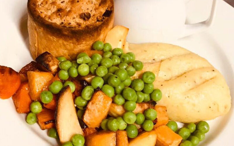 Pie with mash and vegetables