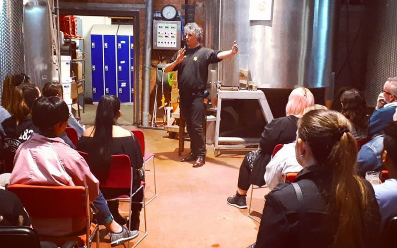 A guided tour in the Phipps brewhouse